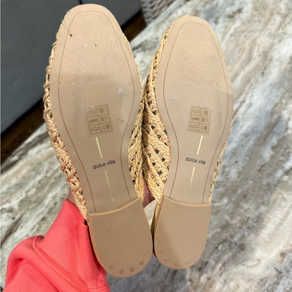 Women’s DOLCE VITA Sabor Slip on Flats- Light natural raffia. Size 8.5 - Picture 6 of 7
